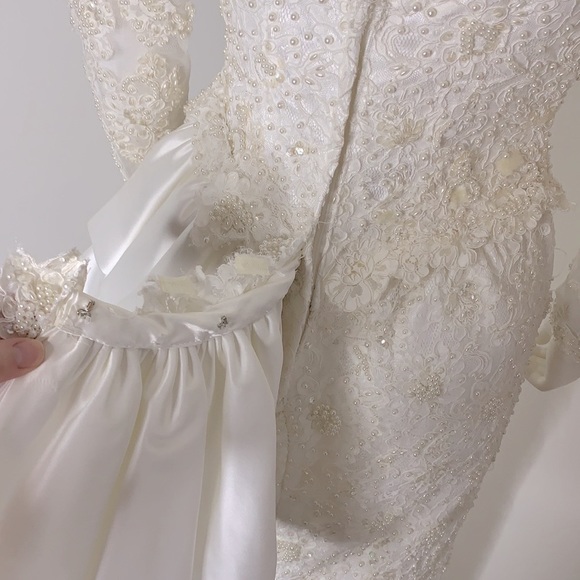 Mori Lee Vintage 80s 90s Beaded Sequins White and Ivory Wedding Dress Size 8 - Picture 10 of 16